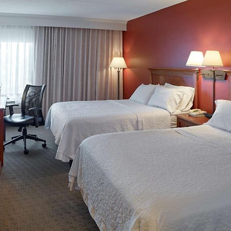 Hampton Inn Portland-Airport South Portland Exterior photo