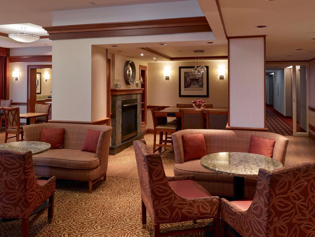 Hampton Inn Portland-Airport South Portland Exterior photo