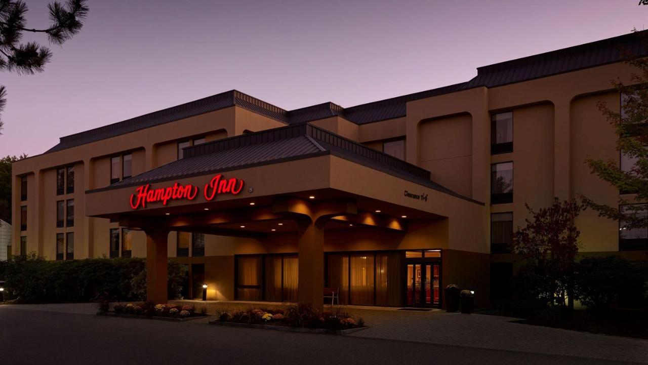 Hampton Inn Portland-Airport South Portland Exterior photo
