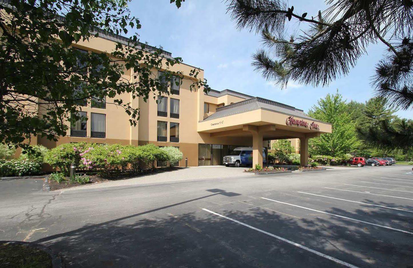 Hampton Inn Portland-Airport South Portland Exterior photo