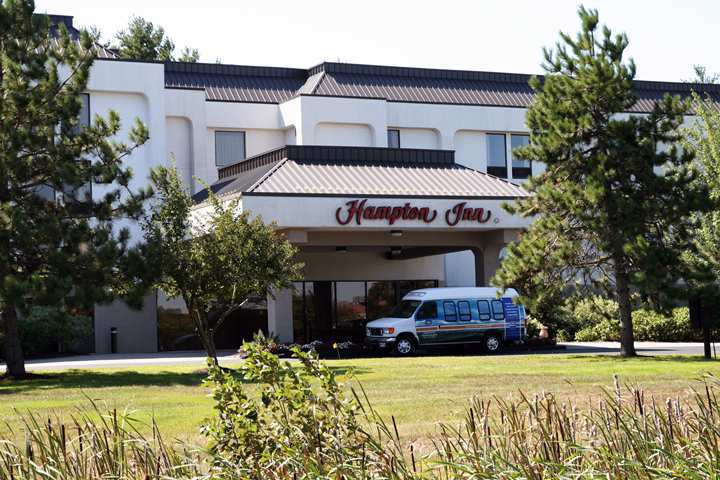 Hampton Inn Portland-Airport South Portland Exterior photo